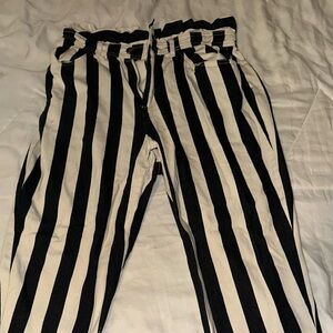 Who What Wear size 8 pin stripe pants